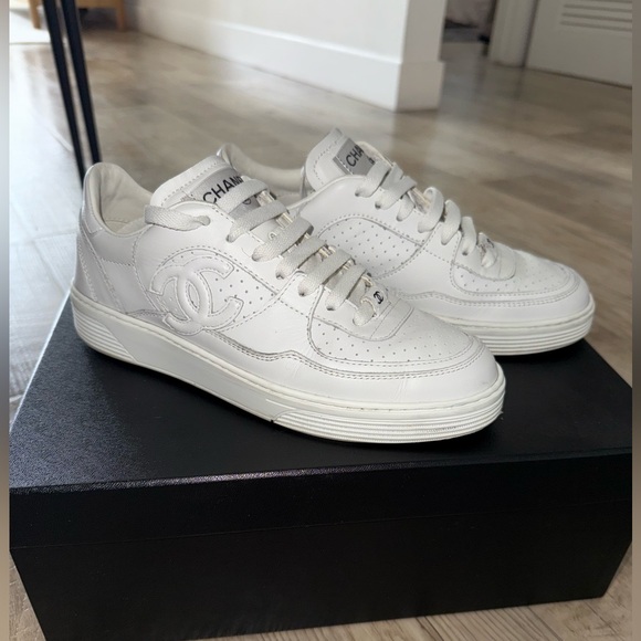 White Chanel sneakers size 37eur 7us authentic worn few times like new - Picture 1 of 10